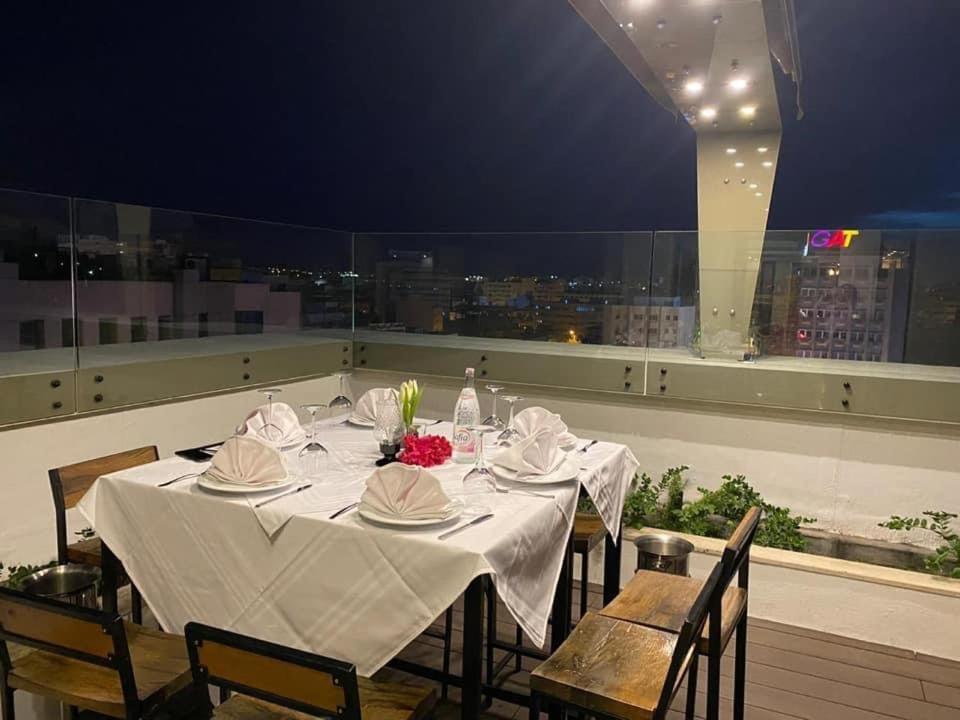 Hotel Le Pacha Tunis Exterior photo